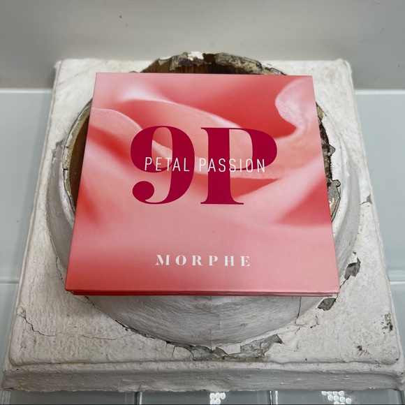 Morphe 9P Petal Passion Palette - Picture 5 of 6